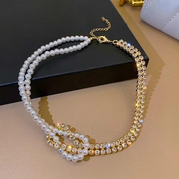 🌟 Gold Plated Pearl Rhinestone Choker Two Tone Chain Necklace - Picture 4 of 7